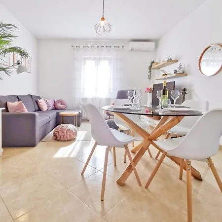 Apartment Artemis *